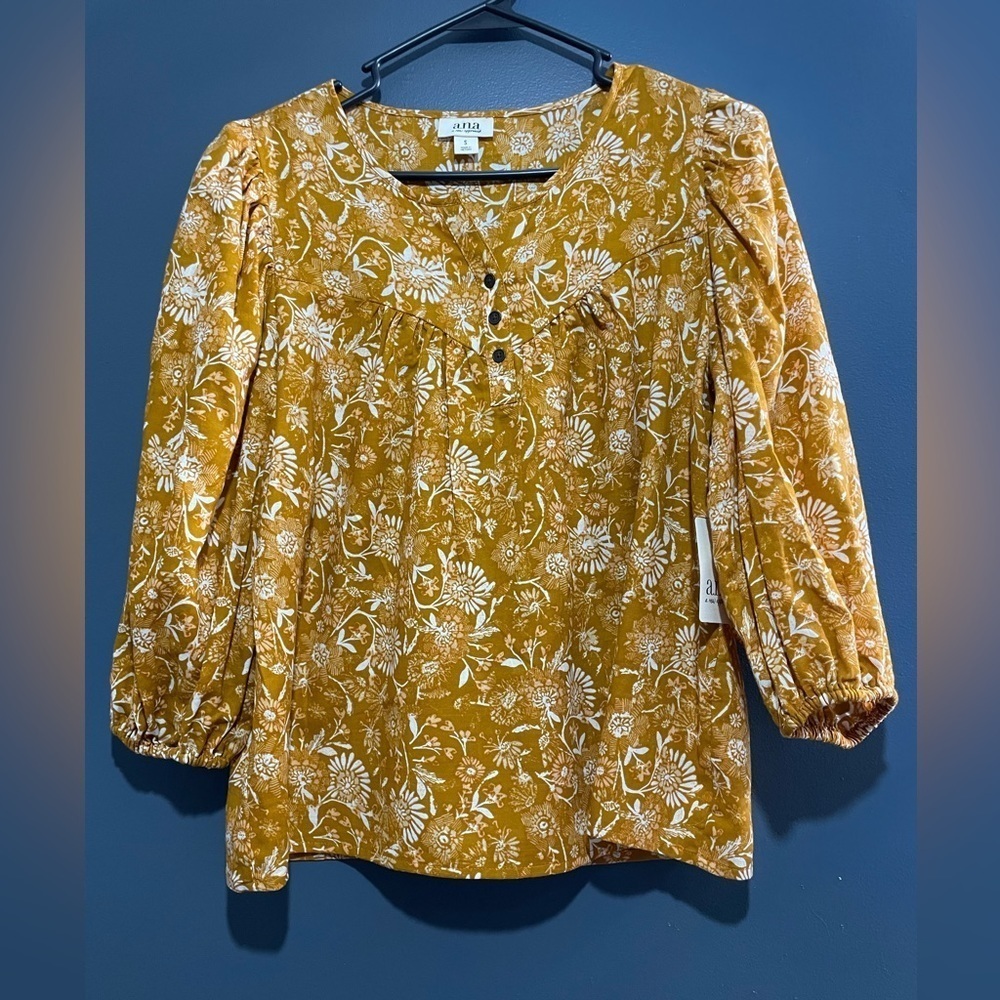 A.N.A Beautiful yellow blouse with white flowers size S